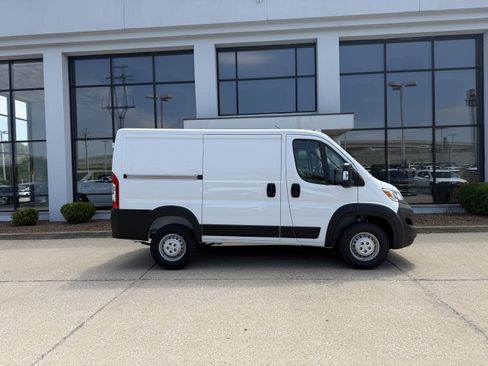 New 2026 RAM ProMaster 1500 w/ Cold Weather Group FWD image 3