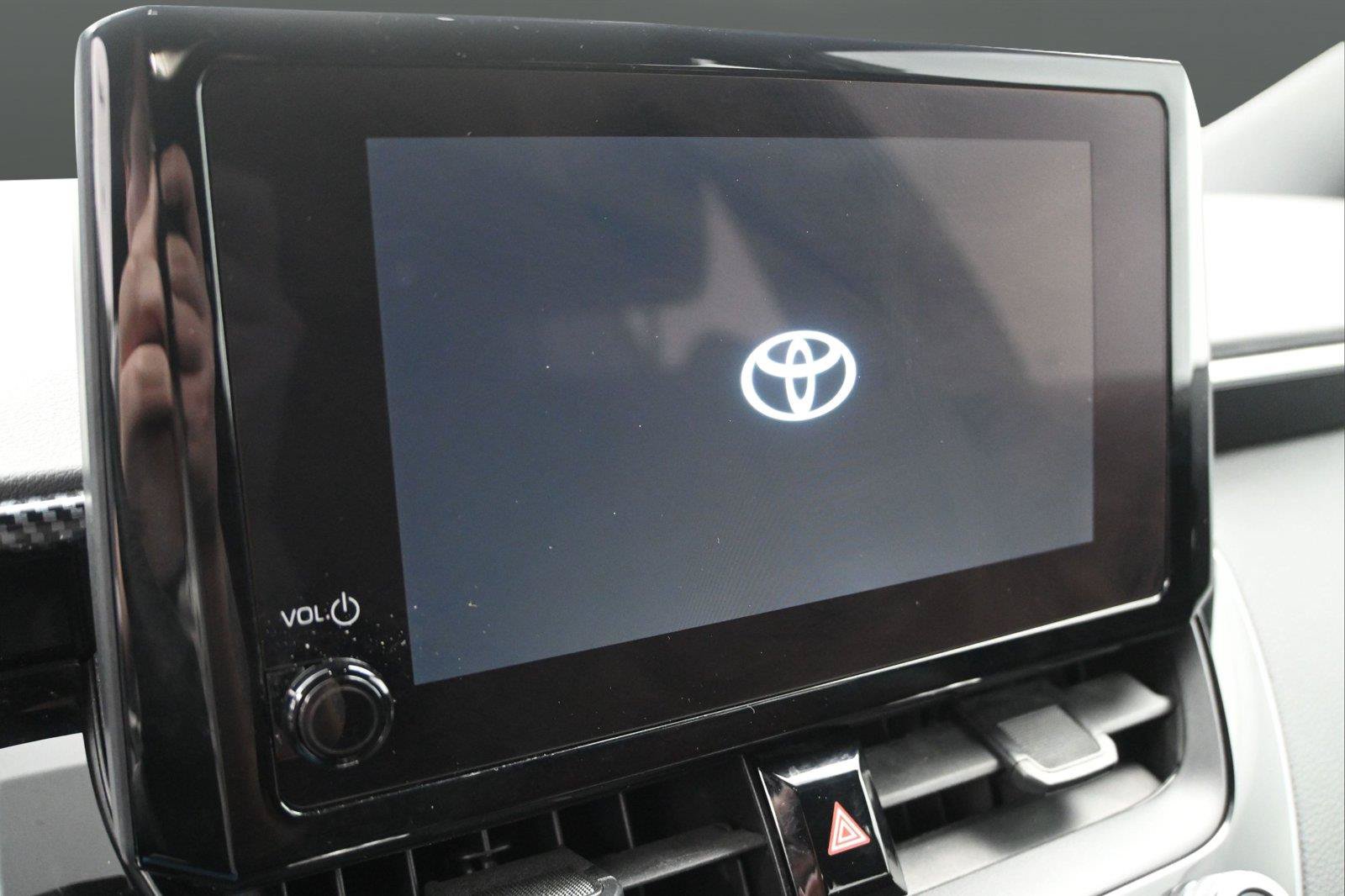 Used 2024 Toyota Corolla SE FWD image 7