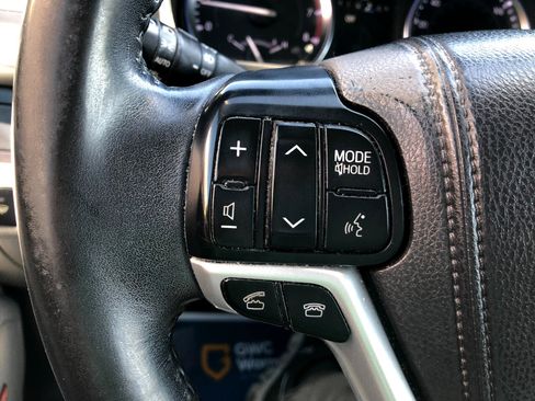 Used 2015 Toyota Highlander Limited image 14