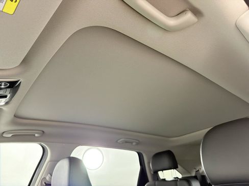 Used 2023 Kia Sorento EX w/ Panoramic Sunroof Package FWD image 34