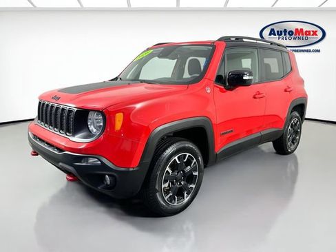 Used 2023 Jeep Renegade Trailhawk AWD/4WD image 4