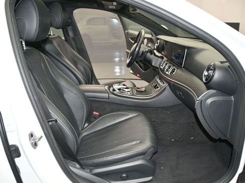 Used 2020 Mercedes-Benz E 350 4MATIC Sedan image 15