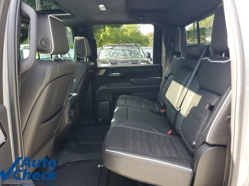 Used 2024 GMC Sierra 2500 AT4X AWD/4WD image 10