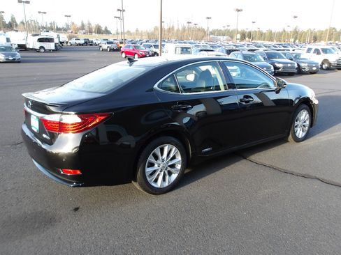 Used 2013 Lexus ES 300h image 5