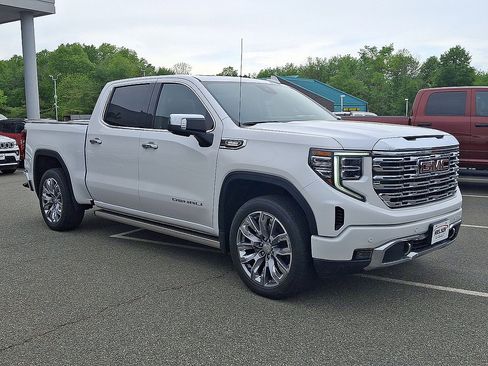 Used 2024 GMC Sierra 1500 Denali w/ Denali Reserve Package AWD/4WD image 25