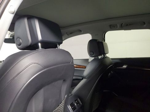 Used 2018 Audi Q5 2.0T Premium Plus w/ Premium Plus Package image 11