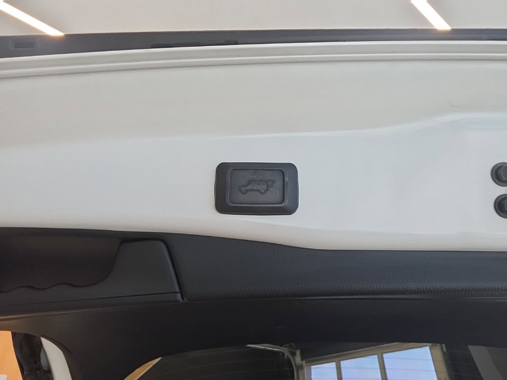 Used 2021 Toyota RAV4 XLE Premium AWD/4WD image 43