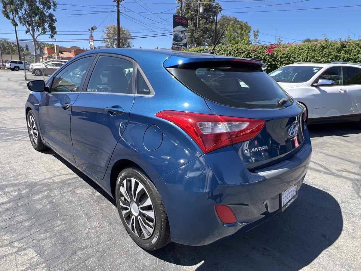 Used 2016 Hyundai Elantra GT FWD image 3
