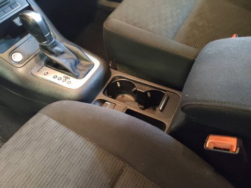 Used 2017 Volkswagen Tiguan Limited w/ Premium Package image 26