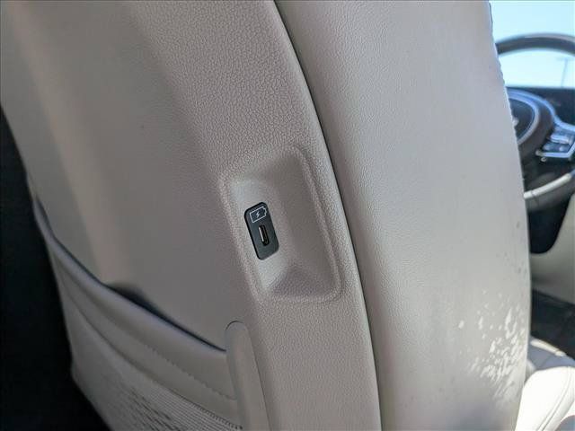 Used 2025 Kia Sorento EX FWD image 16
