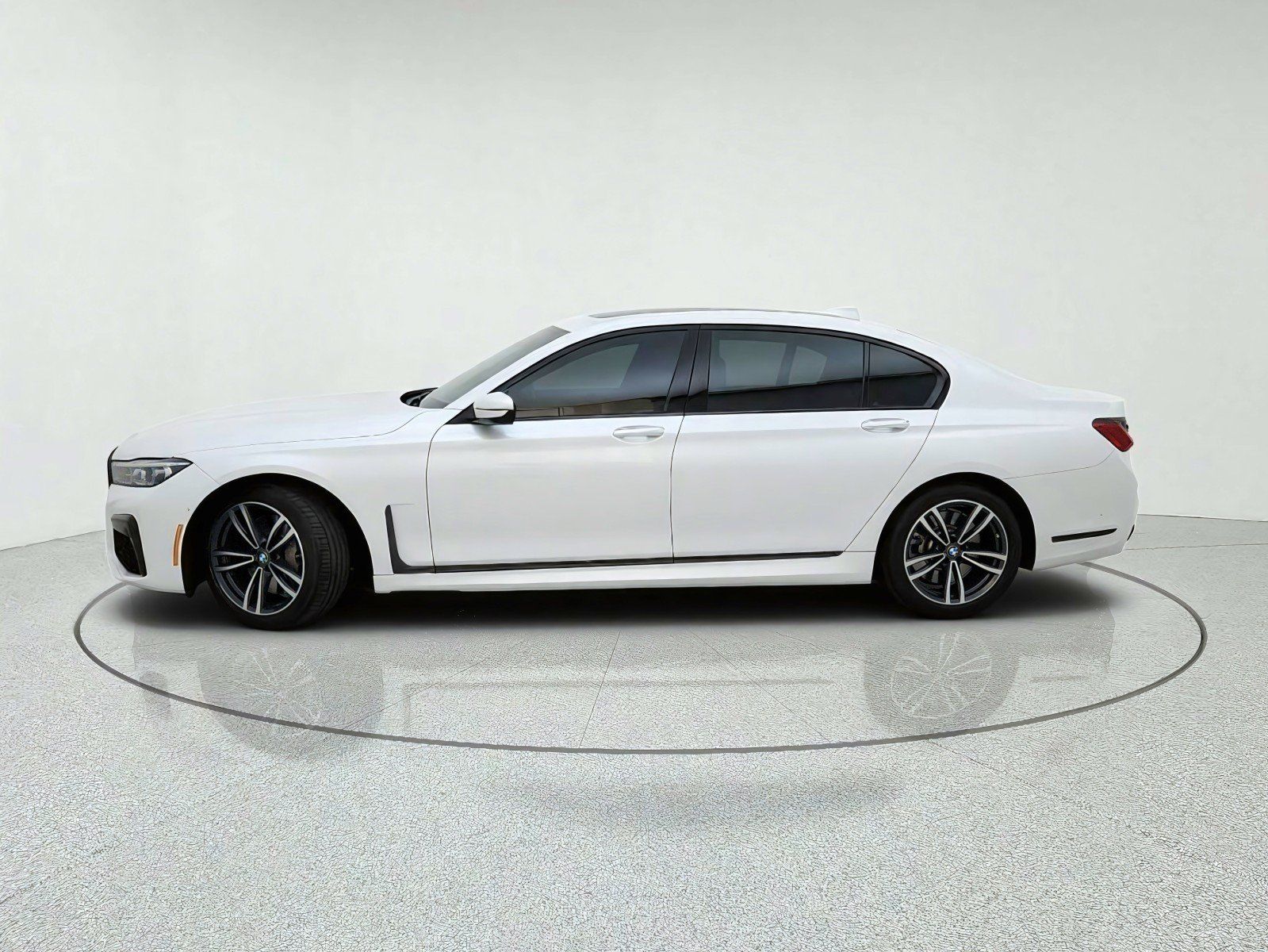 Used 2022 BMW 750i xDrive AWD/4WD image 14