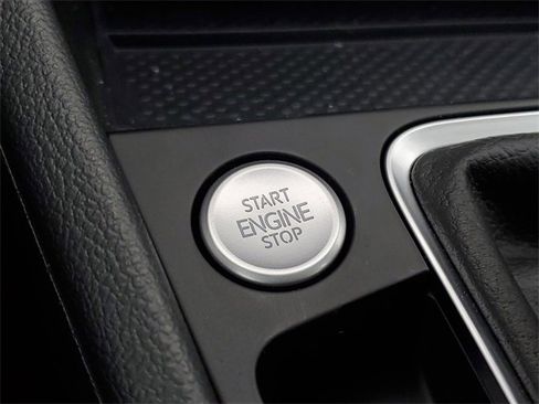 New 2025 Volkswagen Jetta SE image 25