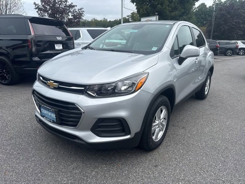 Certified 2022 Chevrolet Trax LS w/ Tint and Cruise Package image 1