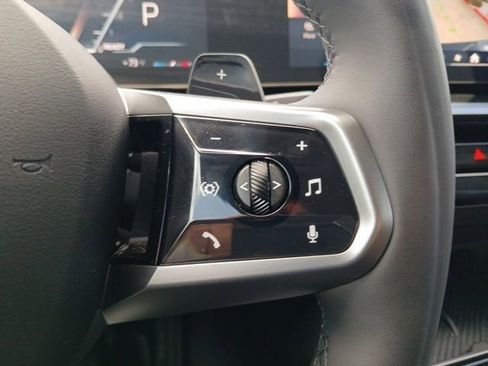 Certified 2025 BMW 530i w/ M Sport Package image 28