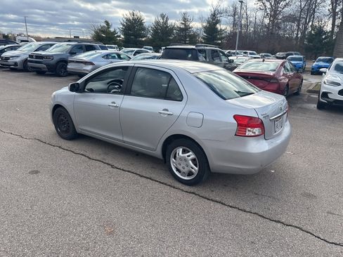Used 2009 Toyota Yaris Sedan image 4