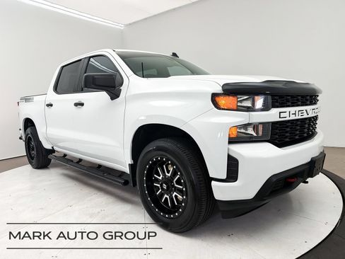 Used 2021 Chevrolet Silverado 1500 Custom w/ Safety Confidence Package RWD image 1