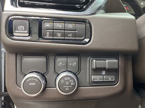 New 2026 GMC Yukon Elevation image 15