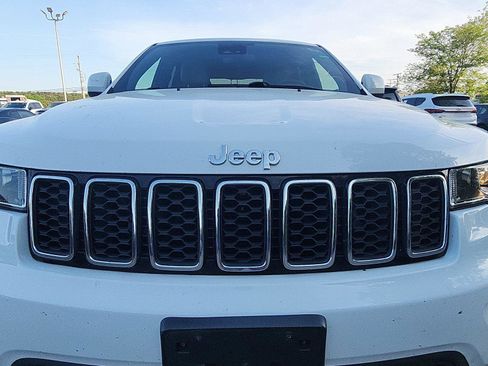Used 2020 Jeep Grand Cherokee Laredo AWD/4WD image 11
