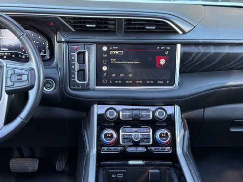 Used 2022 GMC Yukon Denali image 16