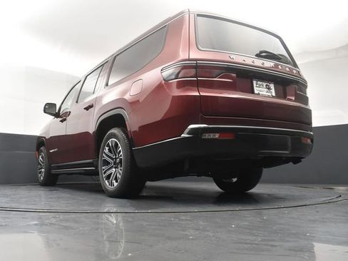 Used 2024 Jeep Wagoneer L 4WD w/ Premium Group I image 19