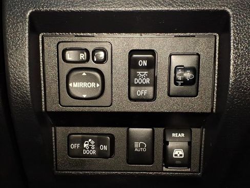 Used 2018 Toyota Tundra 1794 Edition image 25