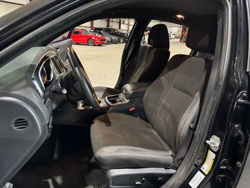 Used 2015 Dodge Charger SXT image 14