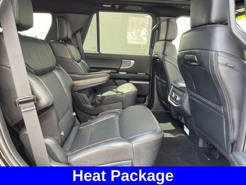 Used 2025 Ford Expedition Tremor AWD/4WD image 32