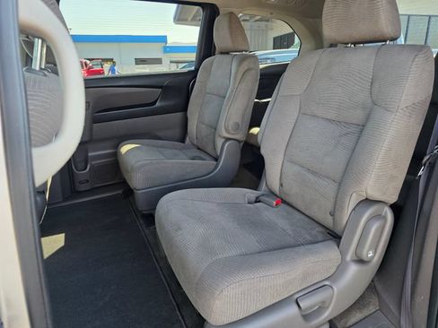 Used 2013 Honda Odyssey LX image 16