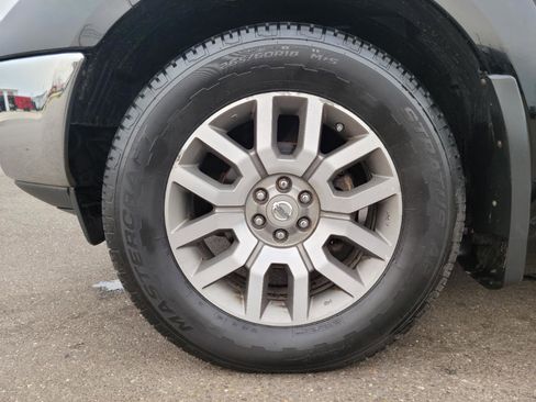 Used 2013 Nissan Frontier SL w/ Moonroof Pkg image 19