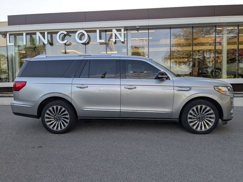 Used 2020 Lincoln Navigator L Reserve image 2
