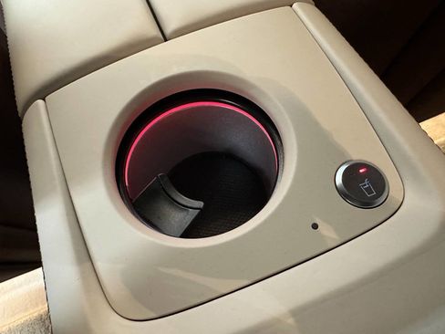 Used 2023 Mercedes-Benz Maybach GLS 600 4MATIC image 38