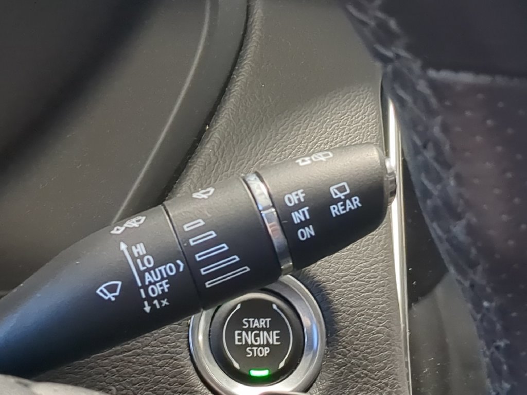 Used 2023 Cadillac XT4 Sport AWD/4WD image 31