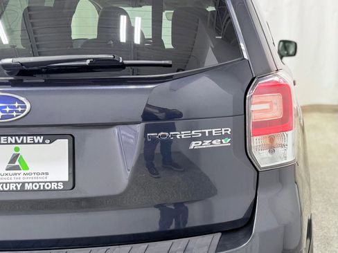 Used 2017 Subaru Forester 2.5i Premium image 40