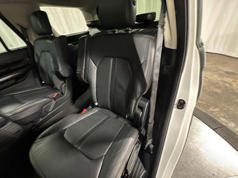 Used 2020 Ford Expedition Platinum image 32