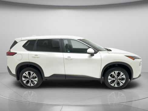 Used 2023 Nissan Rogue SV AWD/4WD image 3