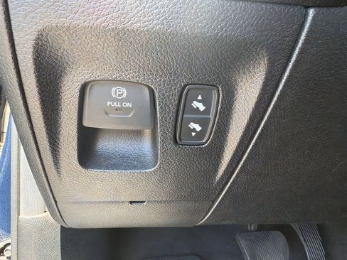 Used 2021 RAM 1500 Big Horn RWD image 17
