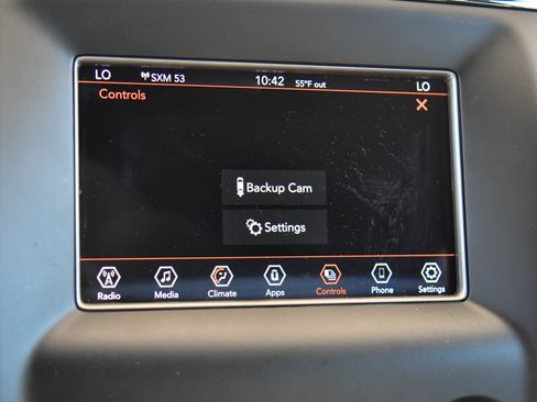 Used 2021 Jeep Grand Cherokee Laredo image 22