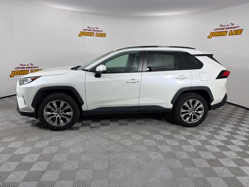 Used 2021 Toyota RAV4 XLE Premium AWD/4WD image 2