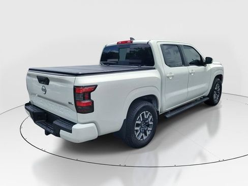 Used 2024 Nissan Frontier SL w/ Technology Package RWD image 30