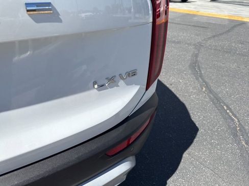 Used 2020 Kia Telluride LX FWD image 8