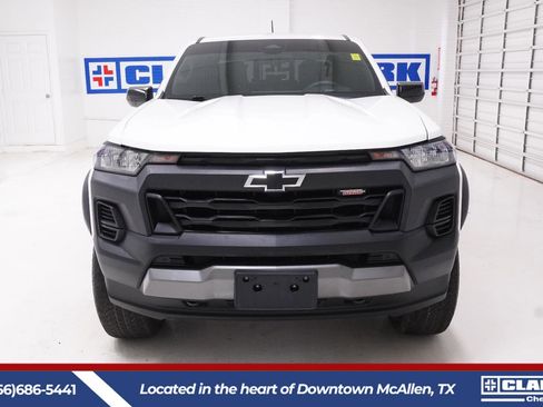 Used 2023 Chevrolet Colorado Trail Boss w/ LPO, Dark Essentials Package AWD/4WD image 2