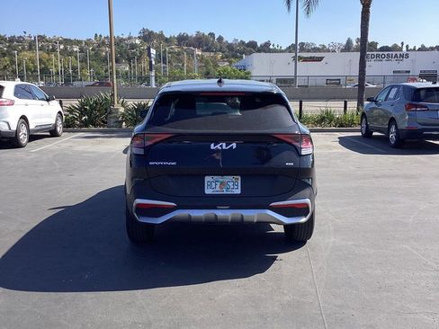 Used 2024 Kia Sportage LX image 8
