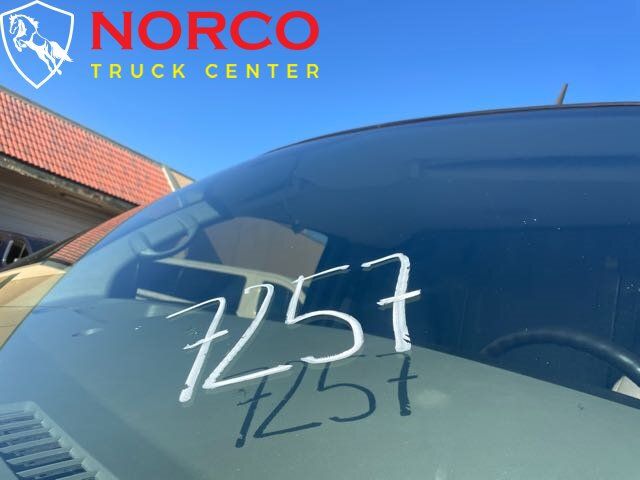 Used 2015 Chevrolet Express 2500 RWD image 18