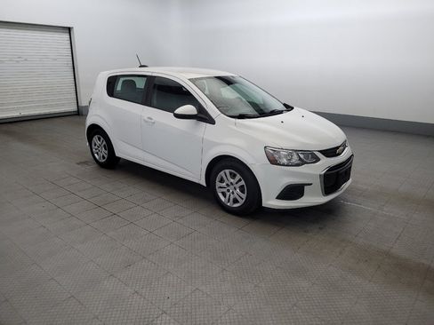 Used 2019 Chevrolet Sonic LT FWD image 11