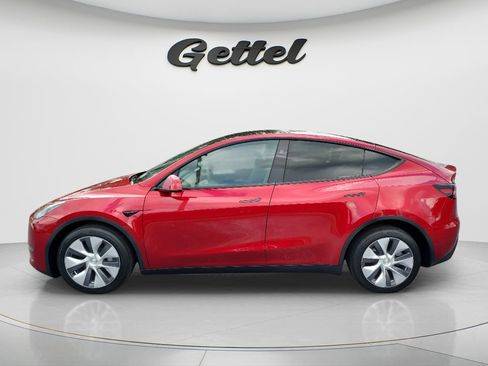 Used 2024 Tesla Model Y Long Range AWD/4WD image 8