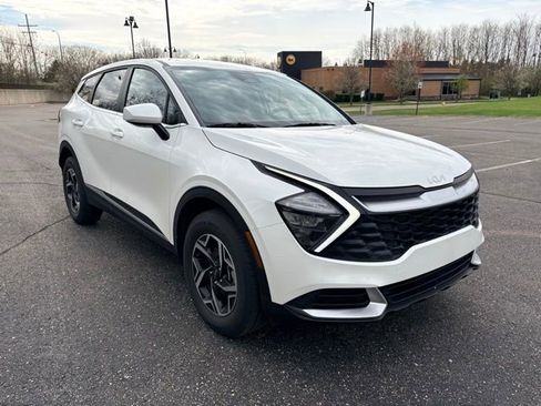 Certified 2023 Kia Sportage LX image 7