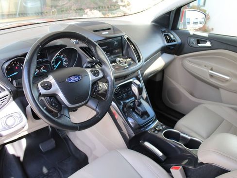 Used 2014 Ford Escape Titanium w/ Equipment Group 401A AWD/4WD image 2