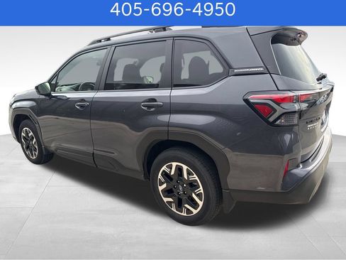Used 2025 Subaru Forester Premium AWD/4WD image 3