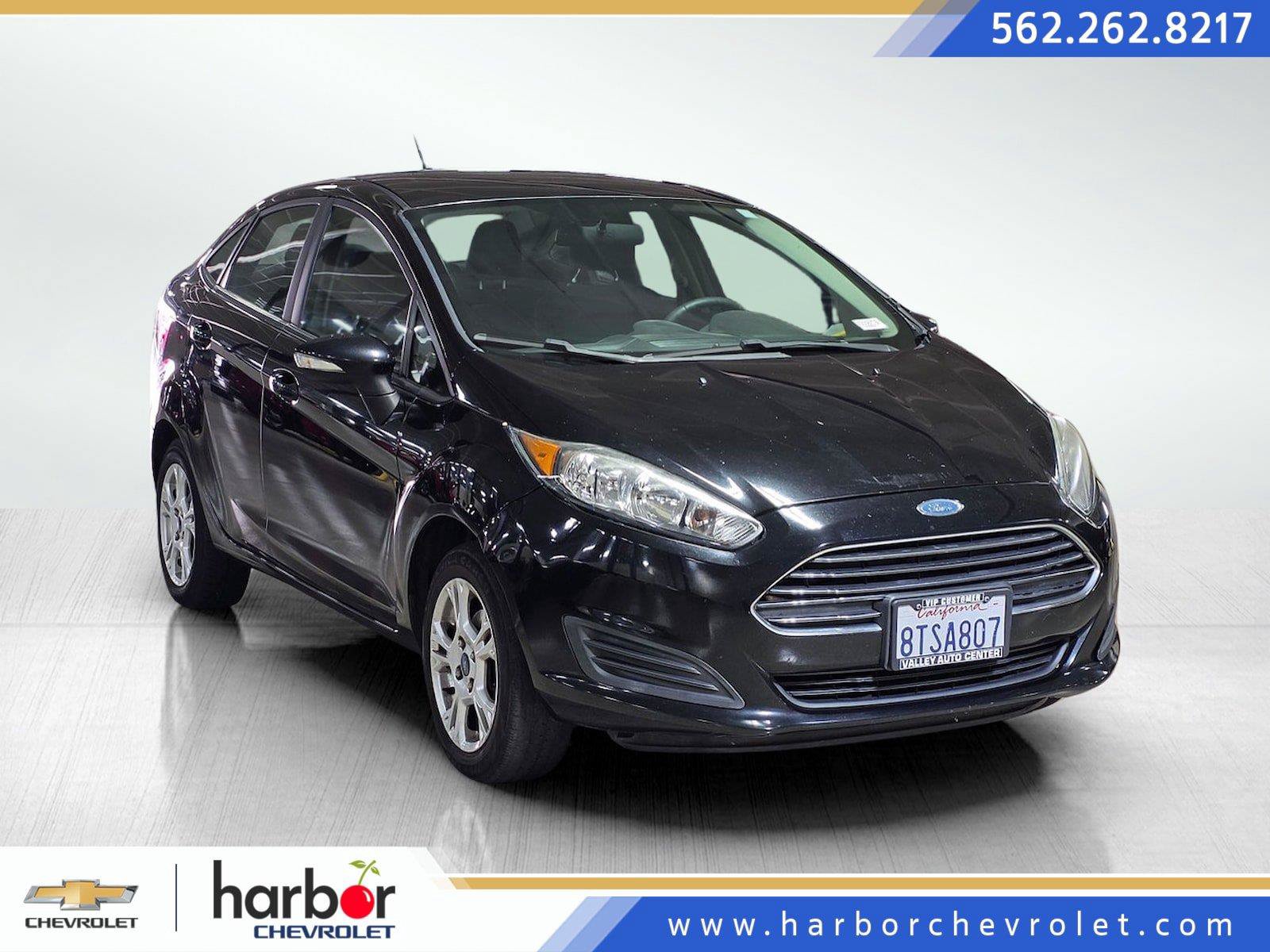 Used 2016 Ford Fiesta SE FWD image 1