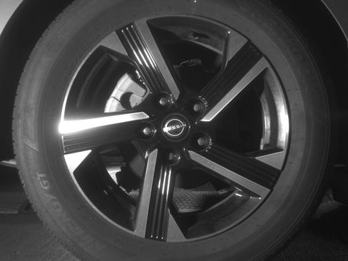 Used 2025 Nissan Sentra SV image 15